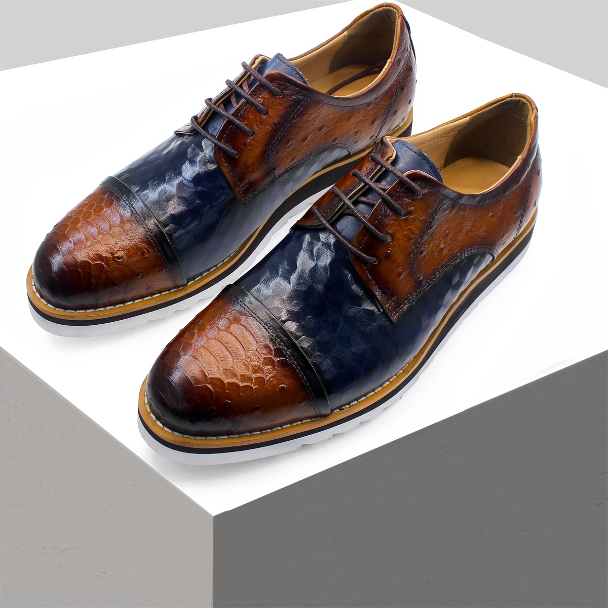 Men Formal Wear With Sneakers - Scarpe da ginnastica eleganti in vera