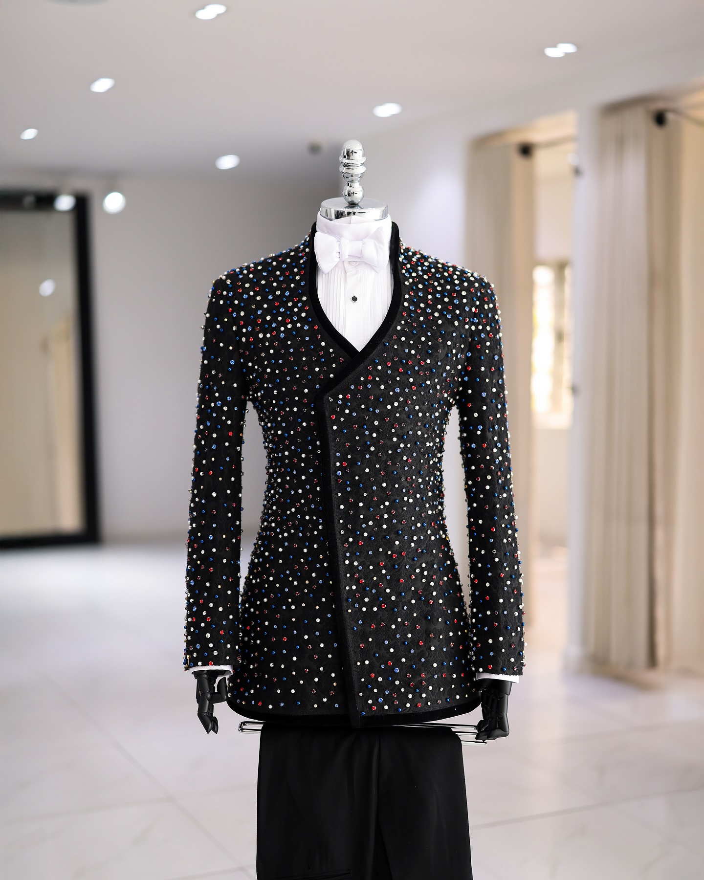 Cristalli colorati Abiti da uo - Men Formal Wear Modern recensione e prezzo