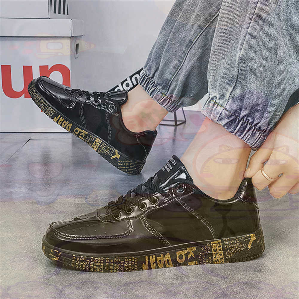 Piede rotondo Taglia 45 Sneake - Men Formal Wear With Sneakers recensione e prezzo